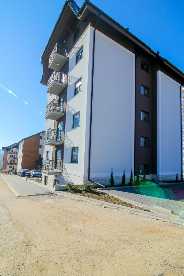 Ferienwohnung Narcis 18 - Novonamesten Apartman Sa Prelepim Panoramskim Pogledom Zlatibor Exterior foto