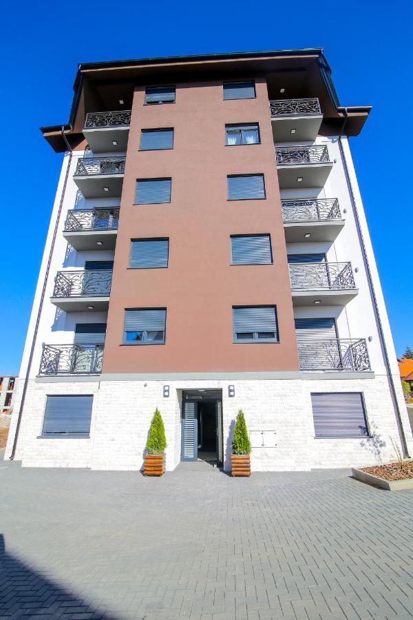 Ferienwohnung Narcis 18 - Novonamesten Apartman Sa Prelepim Panoramskim Pogledom Zlatibor Exterior foto